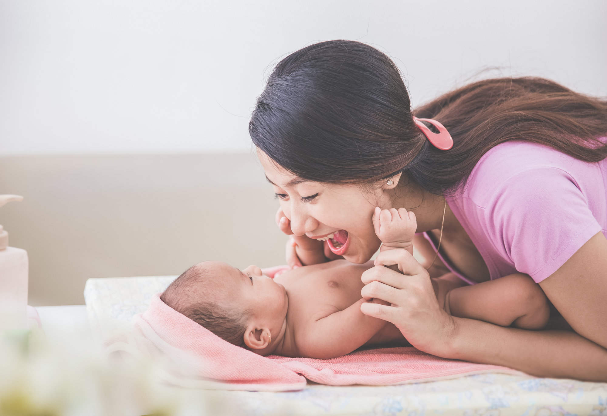 Bath Babies: How to Bathe Your Newborn 