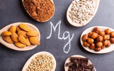 Health Benefits of Magnesium: Magnesium-rich foods arranged in circle