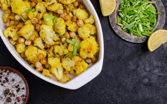 crispy cauliflower chickpea salad