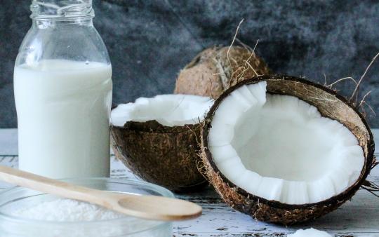 Benefits of Coconut Milk: Coconut milk image